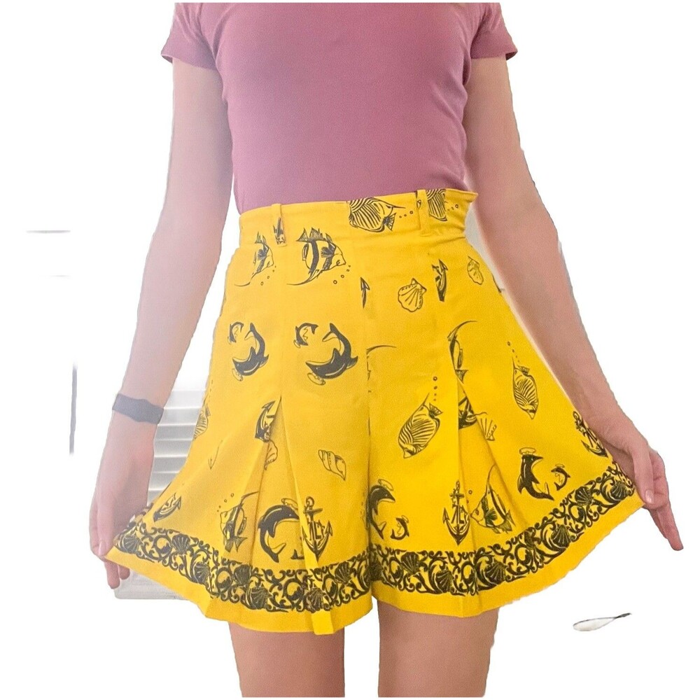 Vintage 90s Japanese SIZE 0 Nautical Preppy High Waisted Pleated Shorts Yellow